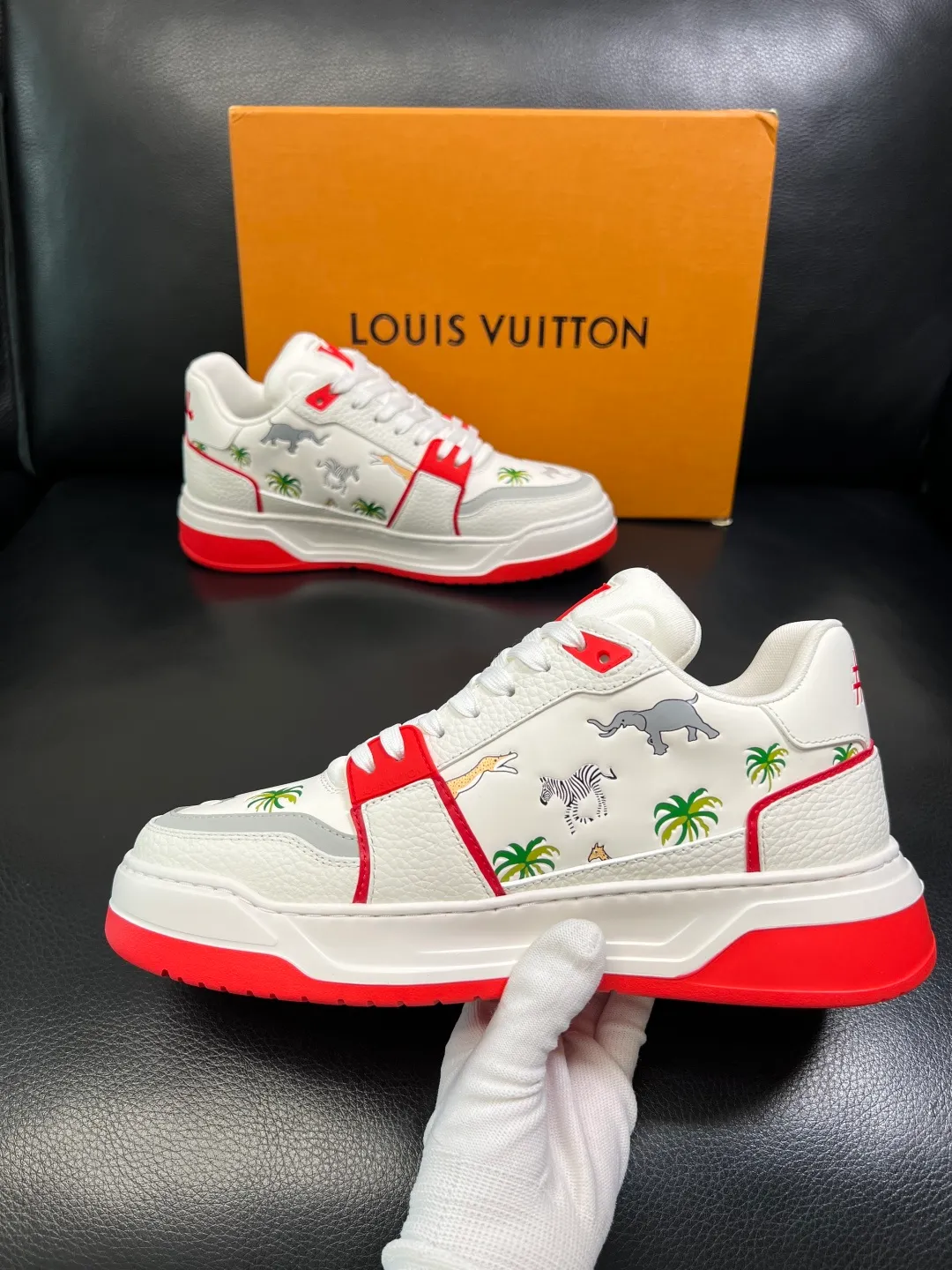 Men's shoes 💰 940 Lv high quality top crafts Louis Vuitton, sports sneakers counter synchronization, uppers imported from Italy, high-quality splicing colorful complex crafts, imported mesh pads soft and comfortable, soles: original soles specially provided by the original factory, T men's shoes 💰U exclusive movable molded soles super comfortable, original factory single goods, code number 39-44 (customized 38 45)